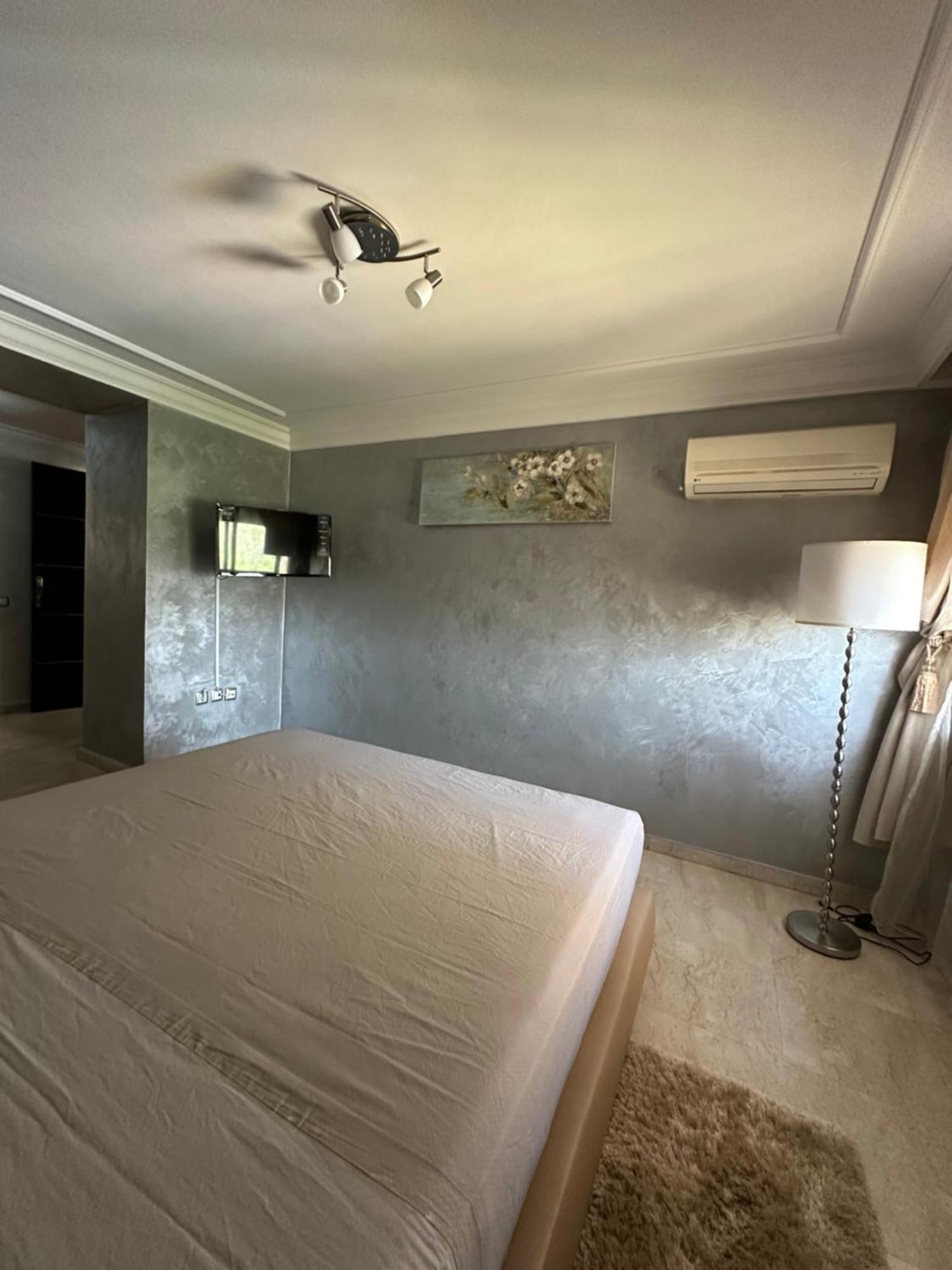 Luxury Duplex For Rent Suites,Terrace,Swimimg Pool Marrakesh Ngoại thất bức ảnh
